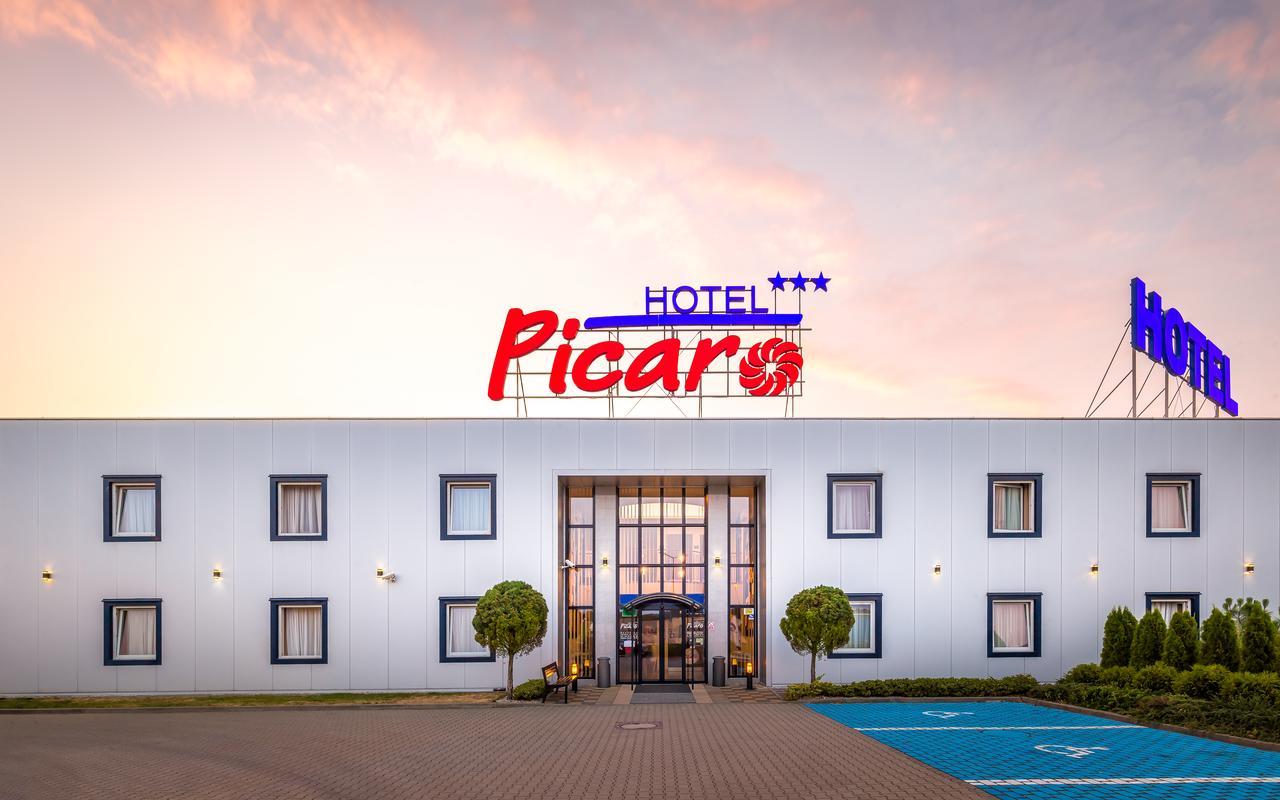 Hotel Picaro Krasnik Dolny Болеславец Экстерьер фото
