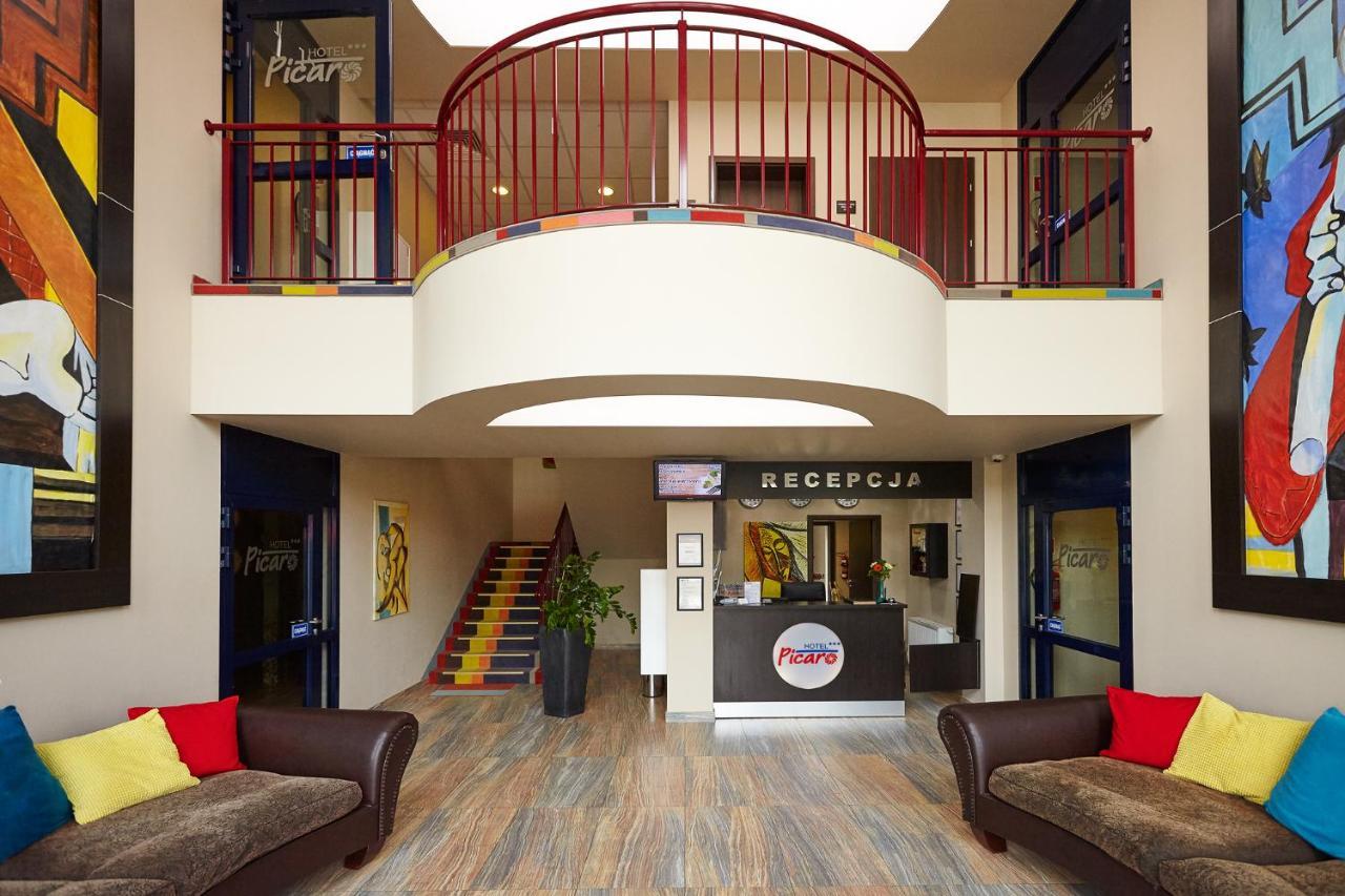 Hotel Picaro Krasnik Dolny Болеславец Экстерьер фото