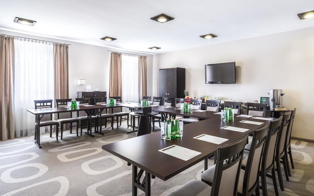 Hotel Picaro Krasnik Dolny Болеславец Экстерьер фото